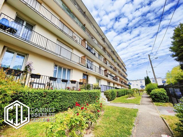 3 bedrooms Apartment in Gagny, France No. 141804