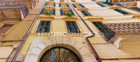 3 bedrooms Apartment in Verona, Italy No. 277247 2
