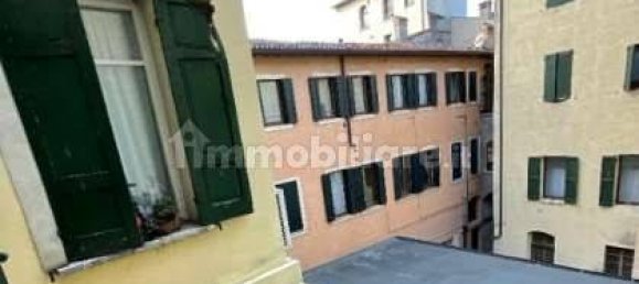 3 bedrooms Apartment in Verona, Italy No. 277247 27