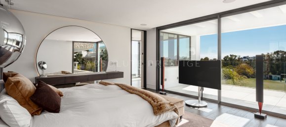 5 bedrooms Villa in Malaga, Spain No. 34037 7