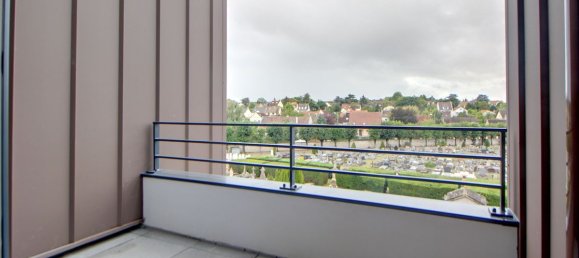 Дуплекс с 3 спальнями в Вернёй-сюр-Сен, Франция № 179556 4