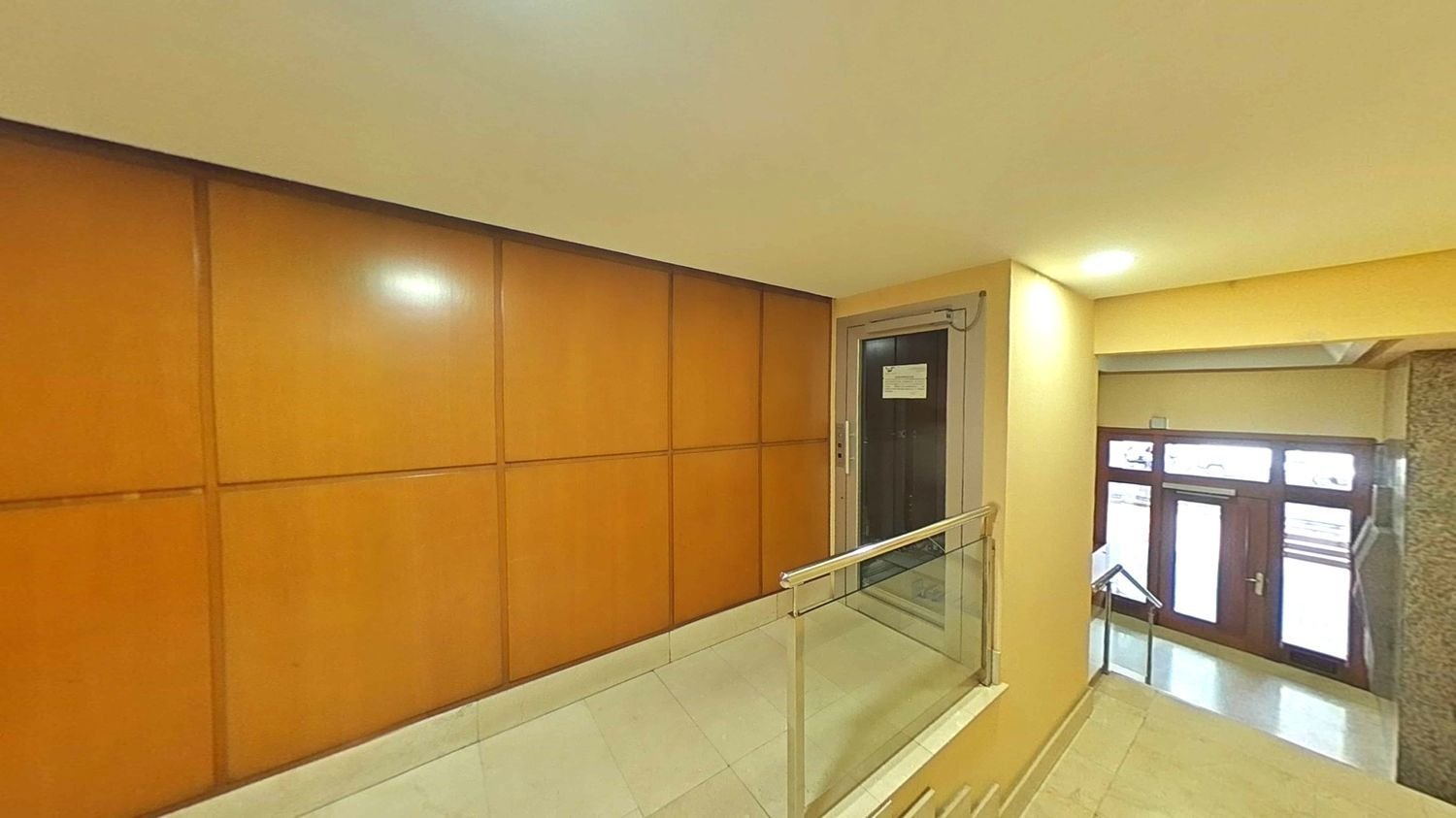 22m² Office in Oviedo, Spain No. 149752