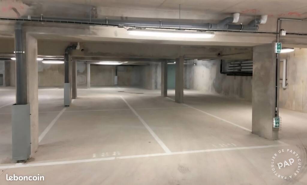 Parking à Le Raincy, France No. 302540