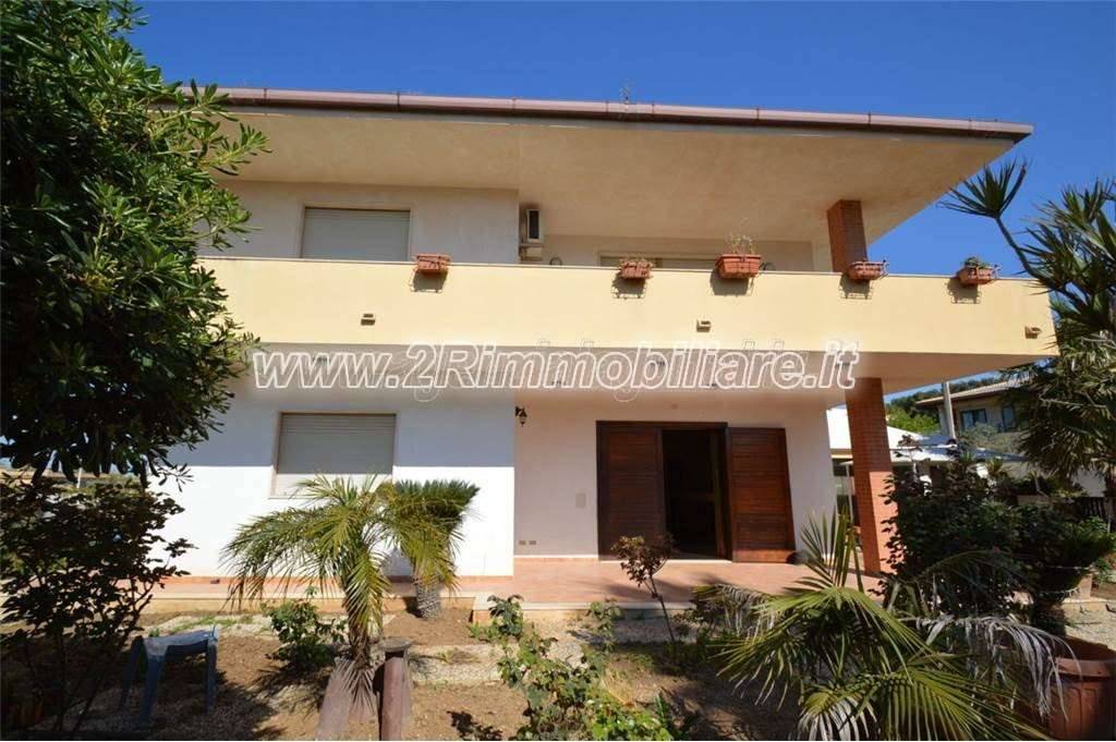 3 bedrooms Villa in Mazara del Vallo, Italy No. 90440