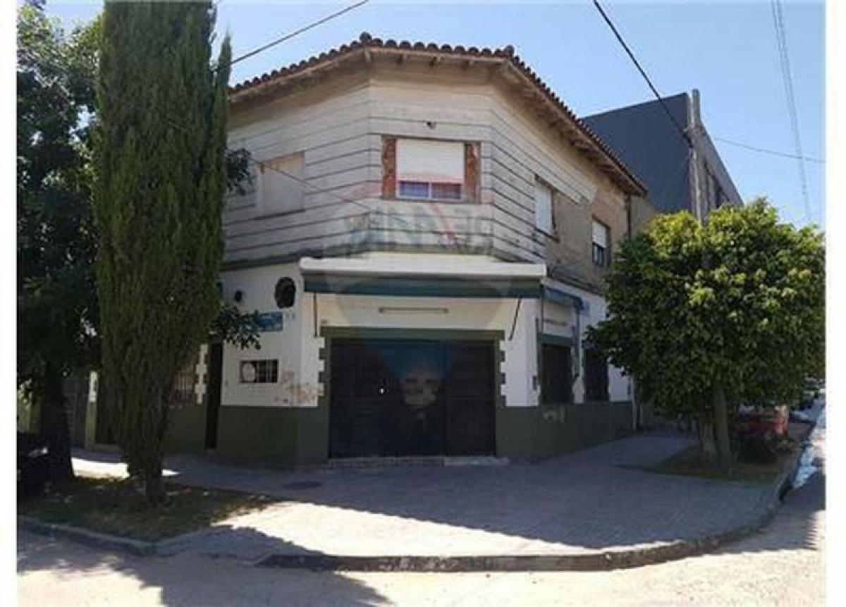 6 bedrooms Apartment in General San Martin, Argentina No. 58827