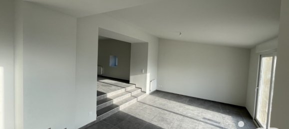 3 bedrooms House in Fleigneux, France No. 210941 3