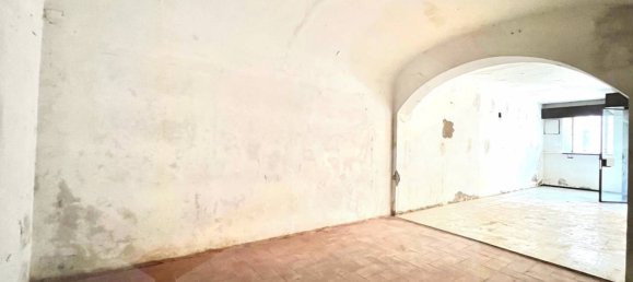3 rooms Commercial property in Castelfranco di Sotto, Italy No. 22019 10