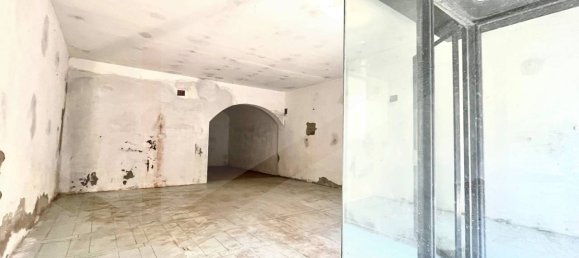 3 rooms Commercial property in Castelfranco di Sotto, Italy No. 22019 8