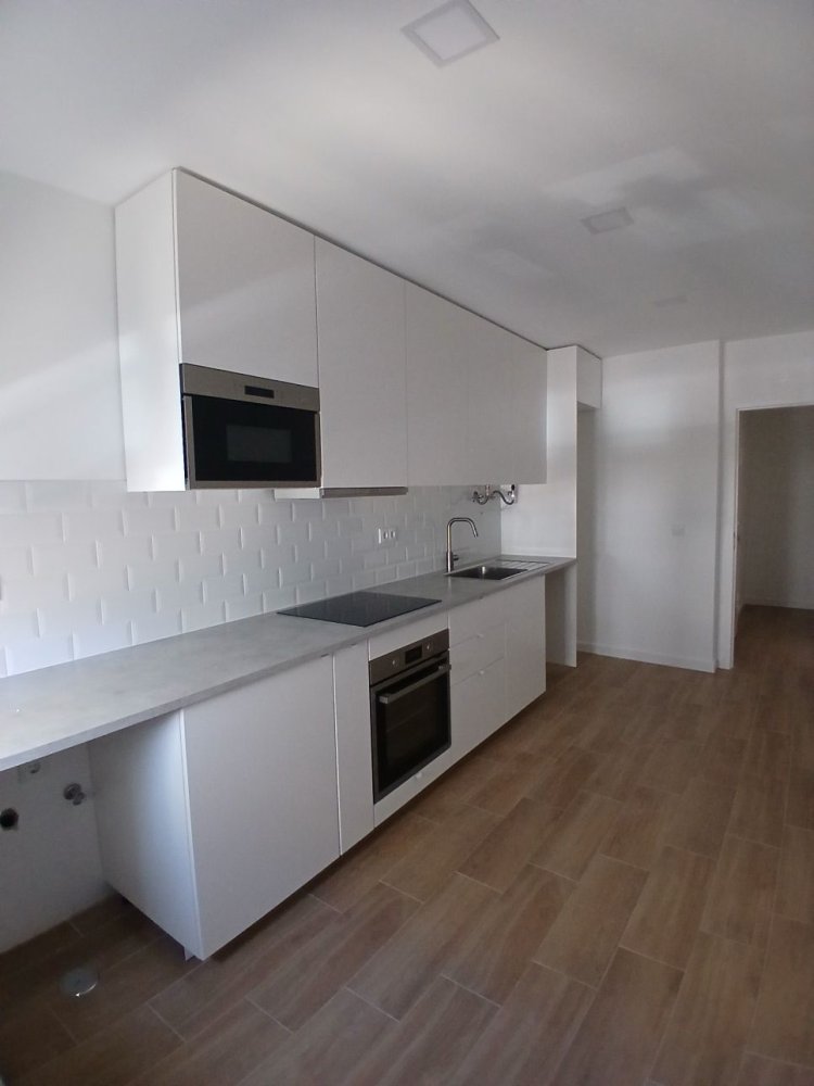 2 bedrooms Apartment in Rio de Mouro, Portugal No. 274613