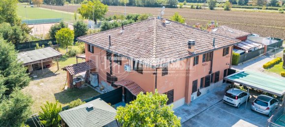 Квартира с 3 комнатами в Кастеназо, Италия № 275841 36