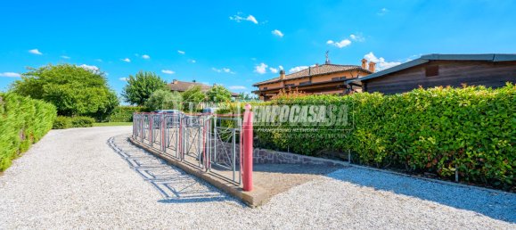 Квартира с 3 комнатами в Кастеназо, Италия № 275841 25