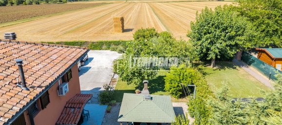 Квартира с 3 комнатами в Кастеназо, Италия № 275841 38