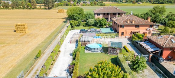 Квартира с 3 комнатами в Кастеназо, Италия № 275841 15