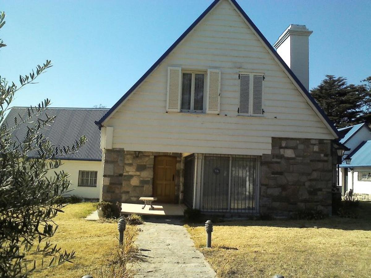 4 bedrooms House in Cordoba, Argentina No. 4572
