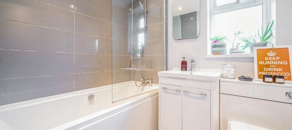 2 bedrooms Apartment in London, United Kingdom No. 7716 7