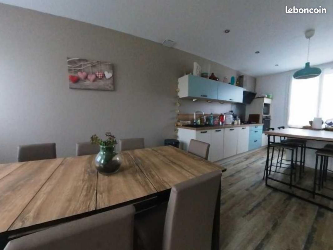 3 bedrooms House in Chatellerault, France No. 192529