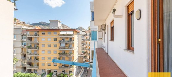 Apartamento de 3 dormitorios en Palermo, Italy No. 328614 24