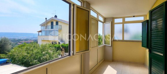 6-Zimmer Doppelhaus in Spoltore, Italy, Nr. 27669 18