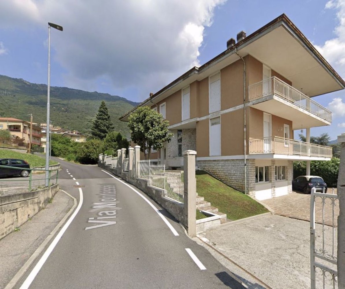 3غرفة شقة في Lumezzane, Italy رقم 55900