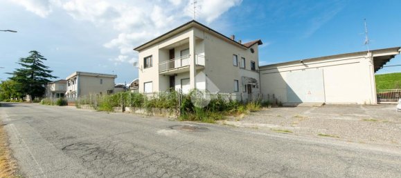 Almacén de 9 habitaciónes en San Giorgio Monferrato, Italy No. 287973 3