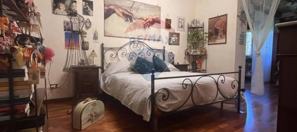 5 rooms Apartment in Rome, Italy No. 136219 6