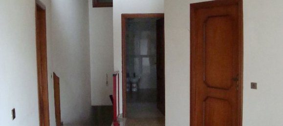5 rooms Apartment in Altavilla Silentina, Italy No. 255210 9