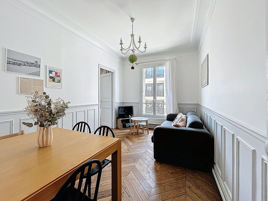 2 bedrooms Apartment in Suresnes, France No. 317958