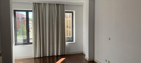 4 bedrooms Apartment in Porto, Portugal No. 79318 7