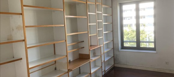 4 bedrooms Apartment in Porto, Portugal No. 79318 11