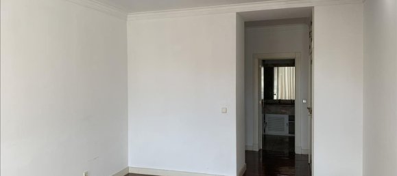 4 bedrooms Apartment in Porto, Portugal No. 79318 8