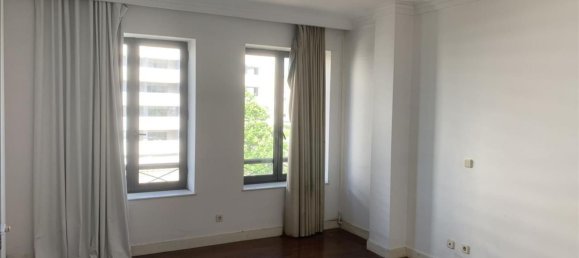 4 bedrooms Apartment in Porto, Portugal No. 79318 12