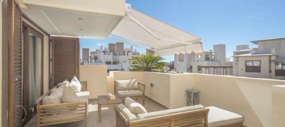 3 bedrooms Penthouse in Estepona, Spain No. 44041 23