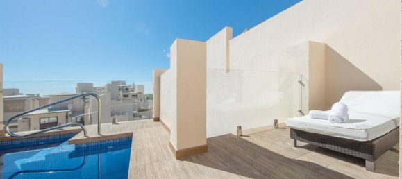 3 bedrooms Penthouse in Estepona, Spain No. 44041 16