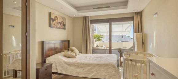 3 bedrooms Penthouse in Estepona, Spain No. 44041 5