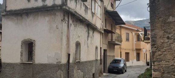 7 rooms House in Reggio Calabria, Italy No. 284042 5