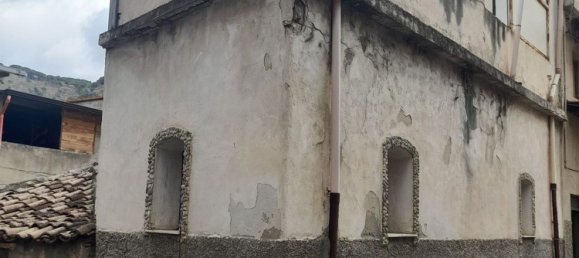 7 rooms House in Reggio Calabria, Italy No. 284042 4