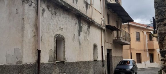 7 rooms House in Reggio Calabria, Italy No. 284042 6