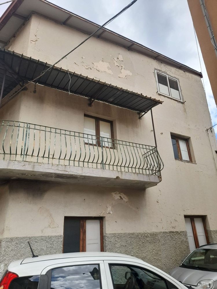 7 rooms House in Reggio Calabria, Italy No. 284042