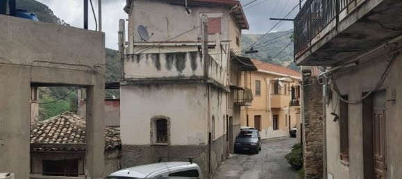 7 rooms House in Reggio Calabria, Italy No. 284042 2