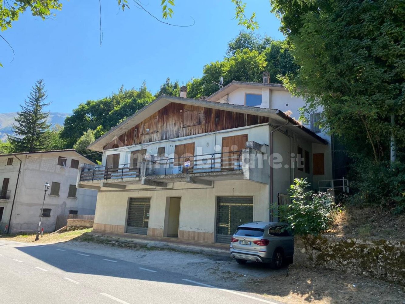 2 bedrooms Apartment in Sant'Eufemia a Maiella, Italy No. 206037