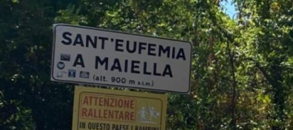 2 bedrooms Apartment in Sant'Eufemia a Maiella, Italy No. 206037 5