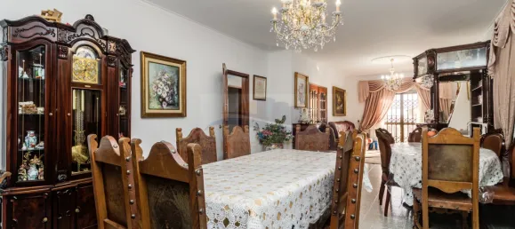 5 غرف نوم منزل في Amadora, Portugal رقم 122921 21