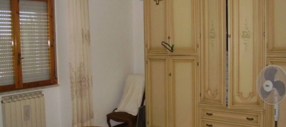 4-salle Appartement à Sant'Egidio alla Vibrata, Italy No. 269327 10