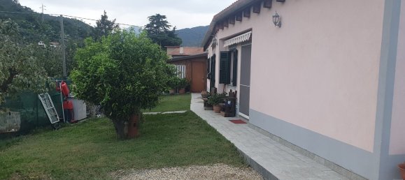 4 rooms Villa in Cisano sul Neva, Italy No. 253917 2