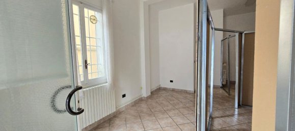 Imóvel comercial de 1 divisão em Monte San Pietro, Italy N.º 223857 5