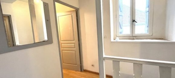 Apartamento de 3 dormitorios en Gray, France No. 305294 2