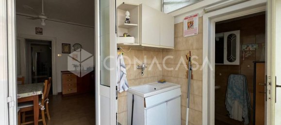 3غرفة شقة في Bari, Italy رقم 24568 9