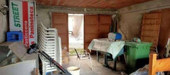 1غرفة عقار تجاري في Casalzuigno, Italy رقم 98900 8