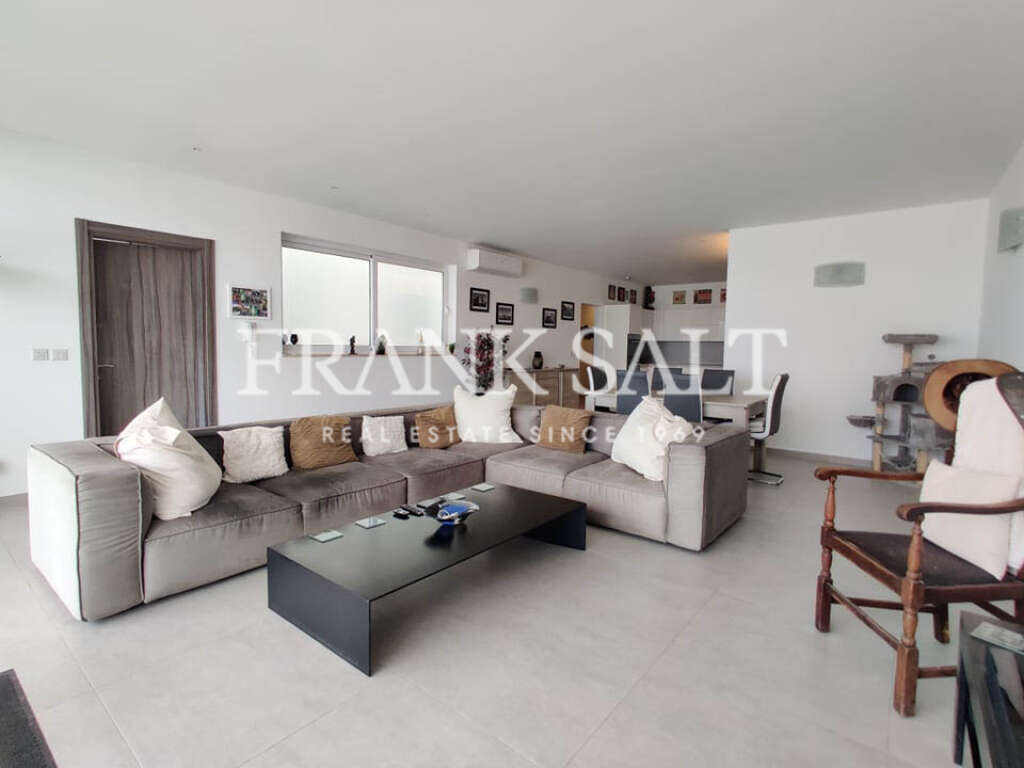 Квартира с 3 спальнями в Меллиха, Мальта № 10838