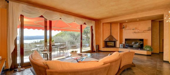 3 Schlafzimmer Villa in Gardone Riviera, Italy, Nr. 8022 18